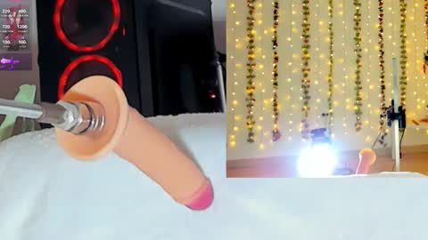 Snapshot of kitty__rosse__ chatting on October 24, 10:22 am Kitty online show from October 24, 10:22 am