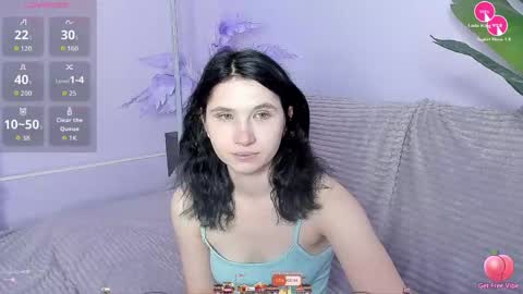Snapshot of kitty_blondy chatting on April 30, 2:40 am kitty blondy online show from April 30, 2:40 am