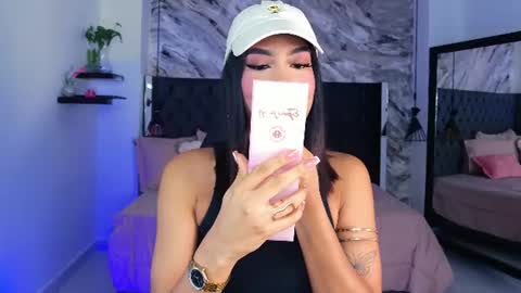 Snapshot of kitty_collins_ chatting on June 12, 11:53 am Kitty online show from June 12, 11:53 am