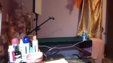 Kitti online show from November 25, 5:46 pm