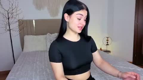 Snapshot of kitty_cut1ee_ chatting on June 9, 6:58 am kitty_cut1ee_ online show from June 9, 6:58 am