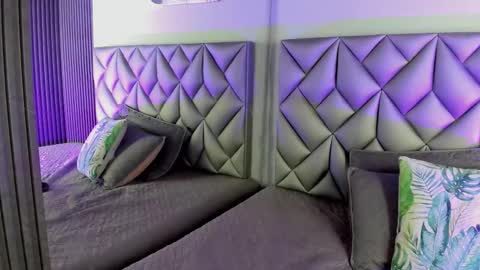 Snapshot of kitty_dolly1 chatting on March 27, 9:25 pm online show from March 27, 9:25 pm