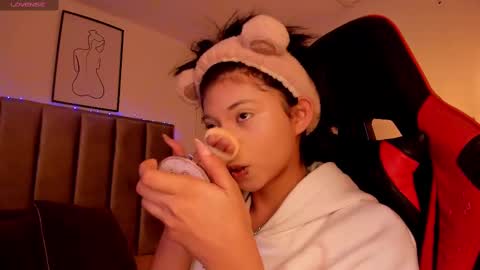 Camila online show from February 11, 2:25 am