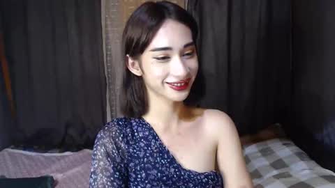 Snapshot of kitty_kim07 chatting on October 14, 5:41 am kitty_kim07 online show from October 14, 5:41 am