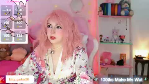 Snapshot of kitty_parker chatting on July 19, 1:31 am online show from July 19, 1:31 am