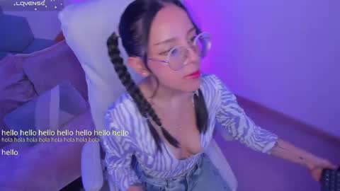 Snapshot of kitty_patitas_suavess chatting on June 17, 1:30 am Kitty online show from June 17, 1:30 am