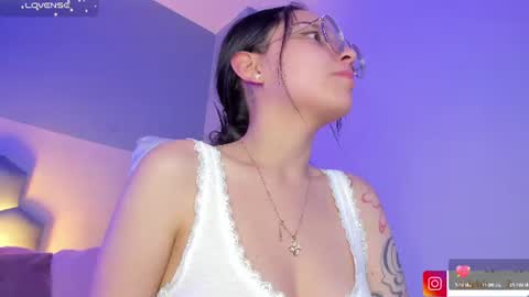 Snapshot of kitty_patitas_suavess chatting on July 7, 6:47 am Kitty online show from July 7, 6:47 am