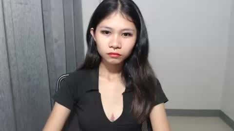 kitty_pie69 online show from March 12, 8:42 am