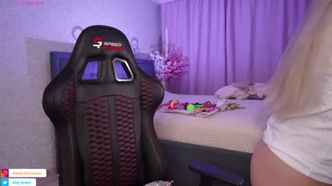 Kelsi and Ricky online show from November 22, 10:14 am