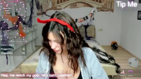 Snapshot of kitty_shenson chatting on October 31, 1:23 pm Kate online show from October 31, 1:23 pm