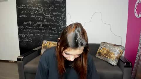 Snapshot of kitty_shenson chatting on November 23, 12:49 pm Kate online show from November 23, 12:49 pm