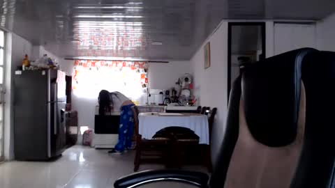 kitty_small69 online show from July 27, 4:36 pm