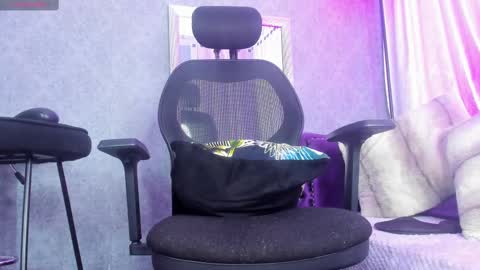 Kendall Saray   online show from March 11, 10:51 am