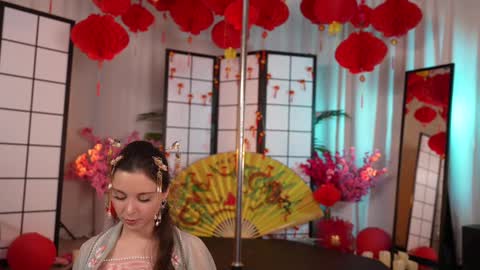 Snapshot of kittycaitlin chatting on February 11, 6:55 pm Katya online show from February 11, 6:55 pm