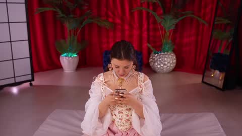 Snapshot of kittycaitlin chatting on October 15, 5:24 pm Katya online show from October 15, 5:24 pm