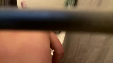 Snapshot of kittycat929709 chatting on December 22, 12:28 am Drip maker online show from December 22, 12:28 am