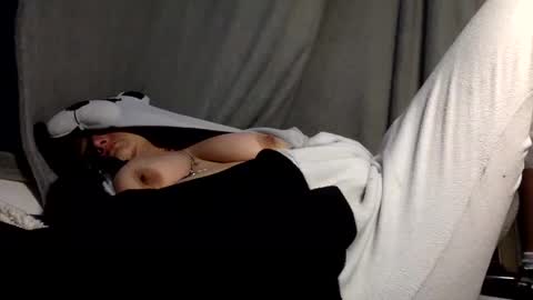 Snapshot of kittycat929709 chatting on February 19, 9:17 am Drip maker online show from February 19, 9:17 am