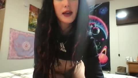 kittycatkendra online show from March 18, 6:38 am