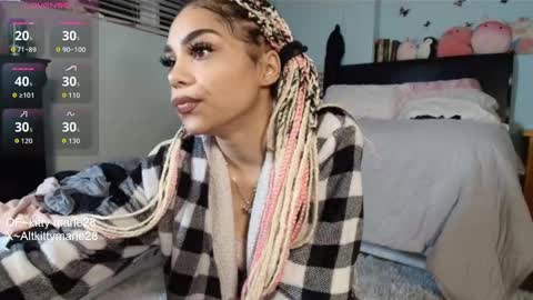 Snapshot of kittymarie28 chatting on September 21, 11:39 pm kitty online show from September 21, 11:39 pm