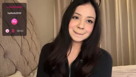 mia online show from February 9, 12:08 pm