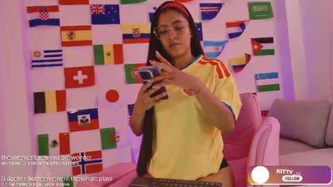 kittymyers_ online show from June 17, 2:40 pm