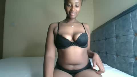 Snapshot of kittypettite chatting on September 9, 3:44 pm Kittypettite online show from September 9, 3:44 pm