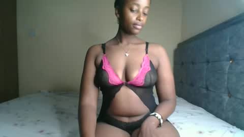 Snapshot of kittypettite chatting on February 11, 6:51 am Kittypettite online show from February 11, 6:51 am