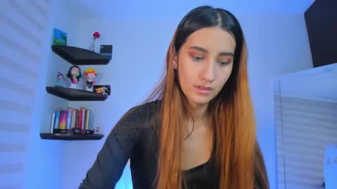 kitty online show from November 25, 6:35 am