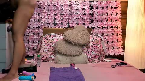 Snapshot of kittysprinklesx chatting on September 12, 6:52 pm Kitty Sprinkles online show from September 12, 6:52 pm