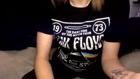 Kitty Sub online show from November 22, 6:40 pm