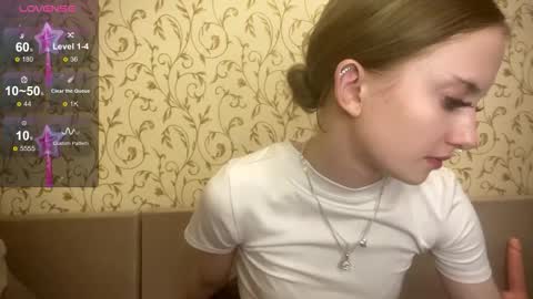 kittywithu online show from September 17, 4:52 pm