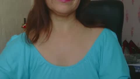 Snapshot of kittyybeauty chatting on December 14, 7:07 am KittyyBeauty online show from December 14, 7:07 am