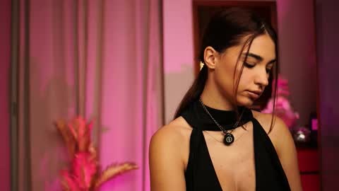 Snapshot of kity_sweet chatting on January 11, 9:42 pm Erika online show from January 11, 9:42 pm