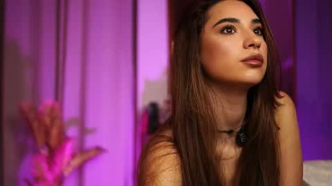 Snapshot of kity_sweet chatting on February 1, 10:41 pm Erika online show from February 1, 10:41 pm