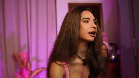 Snapshot of kity_sweet chatting on February 10, 7:51 pm Erika online show from February 10, 7:51 pm