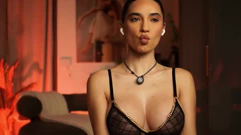 Snapshot of kity_sweet chatting on February 25, 9:13 pm Erika online show from February 25, 9:13 pm