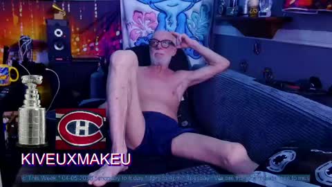kiveuxmakeu online show from May 5, 4:53 am