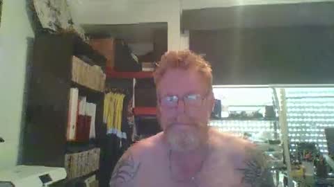 Snapshot of kiwi_boss61 chatting on January 10, 9:02 am kiwi_boss61 online show from January 10, 9:02 am