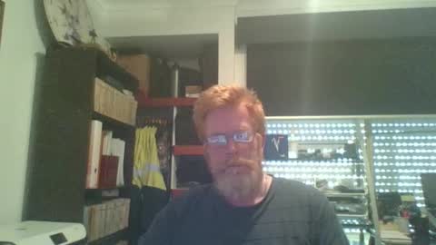 Snapshot of kiwi_boss61 chatting on January 28, 4:18 am kiwi_boss61 online show from January 28, 4:18 am