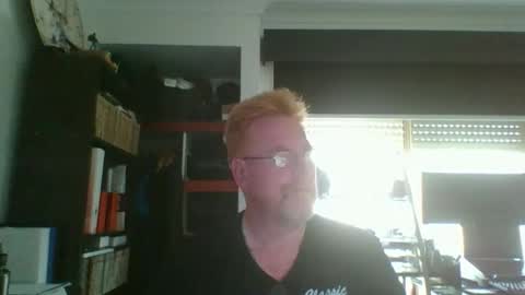 Snapshot of kiwi_boss61 chatting on October 20, 3:18 am kiwi_boss61 online show from October 20, 3:18 am