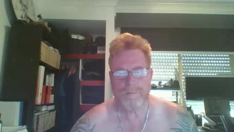 Snapshot of kiwi_boss61 chatting on October 29, 4:48 am kiwi_boss61 online show from October 29, 4:48 am