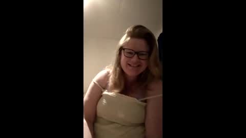 Snapshot of kiwigirl33 chatting on March 14, 7:36 am kiwigirl33 online show from March 14, 7:36 am