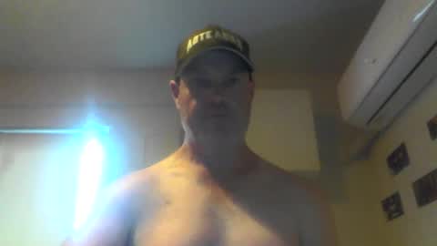 Snapshot of kiwiguy19773 chatting on January 23, 6:06 am kiwiguy19773 online show from January 23, 6:06 am
