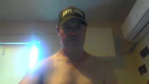 Snapshot of kiwiguy19773 chatting on February 3, 3:42 am kiwiguy19773 online show from February 3, 3:42 am