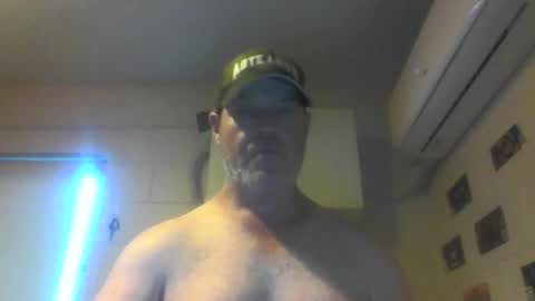 Snapshot of kiwiguy19773 chatting on February 28, 6:43 am kiwiguy19773 online show from February 28, 6:43 am