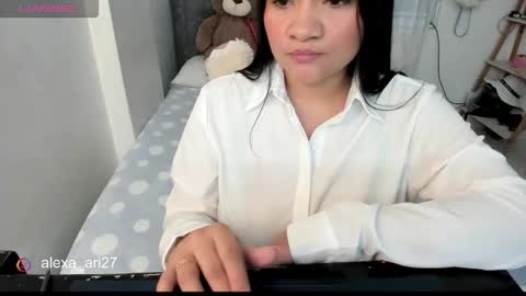 Snapshot of kixua chatting on February 4, 11:09 pm kixua online show from February 4, 11:09 pm