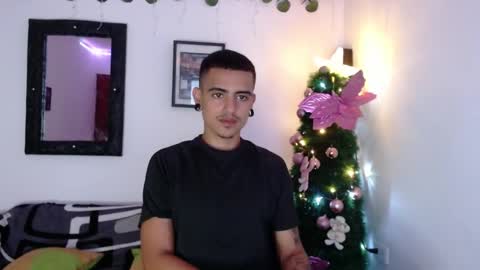 Snapshot of kizame___ chatting on December 13, 9:42 pm kizame___ online show from December 13, 9:42 pm