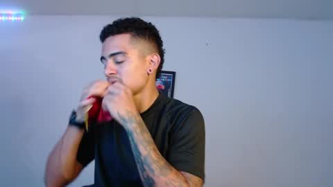 Snapshot of kizame___ chatting on February 9, 5:50 pm kizame___ online show from February 9, 5:50 pm