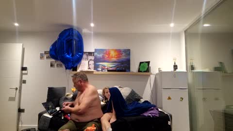 kjgib989 online show from March 1, 5:09 am