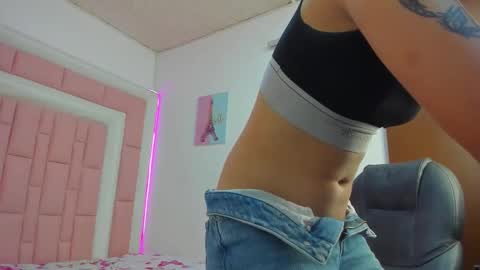 Snapshot of klaret_toy chatting on November 29, 8:12 pm Klaret online show from November 29, 8:12 pm